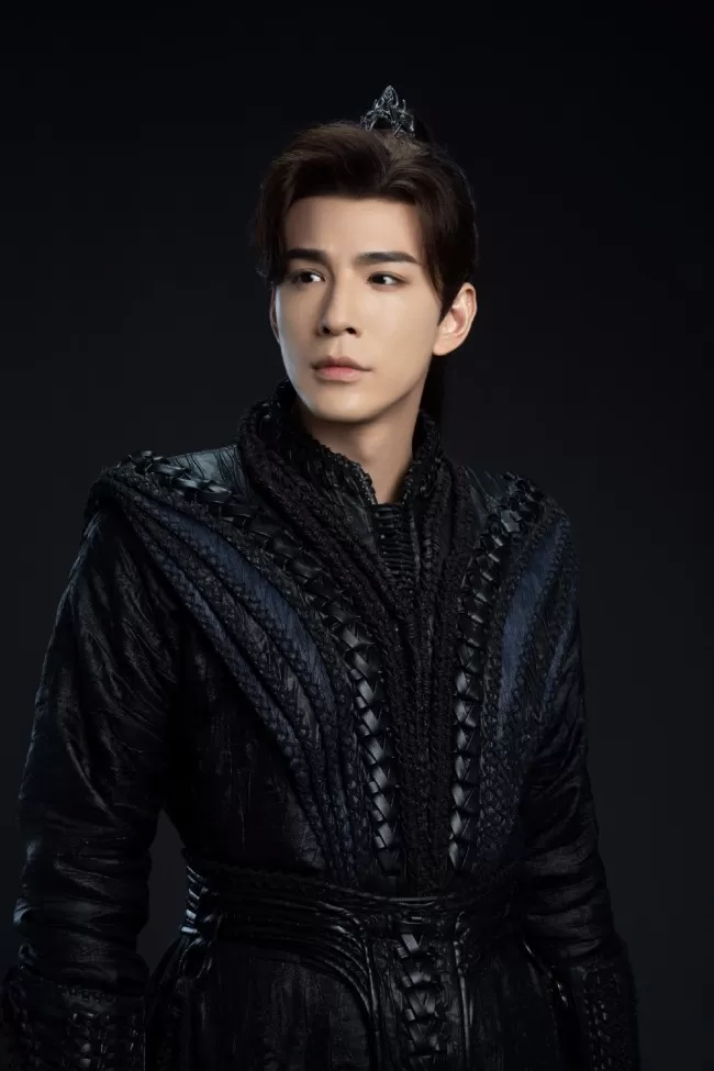 新的物料新的开心 王一栩晒苍兰诀新剧照