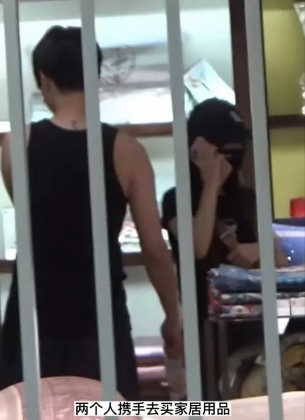 李小璐绯闻男友被扒 两人相差13岁为说唱歌手