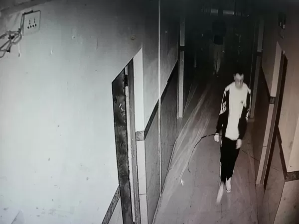 校内失踪男生家属:其曾要买录音笔“记录心得”