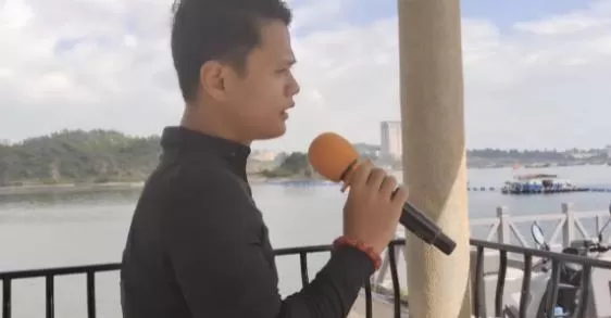 寻亲网红黄贵是强奸犯 直播卖卫生巾遭质疑