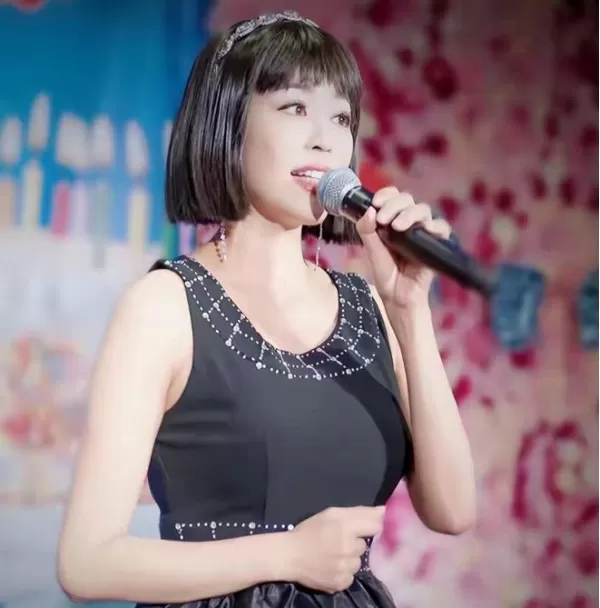 47岁女星癌症复发陷危机 花光200万被迫卖家产 在线求助找工作