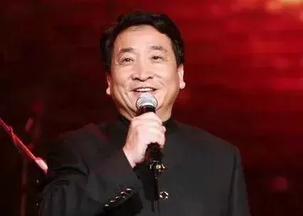 著名相声表演艺术家姜昆入驻头条畅聊世界杯 评论区却不太友好