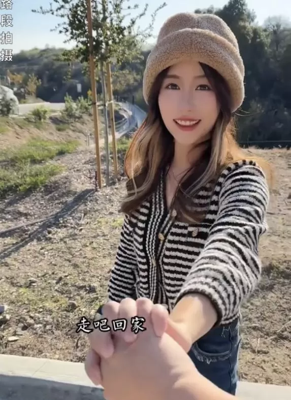 网红“石莉”被曝出轨女粉 出两万美元打胎