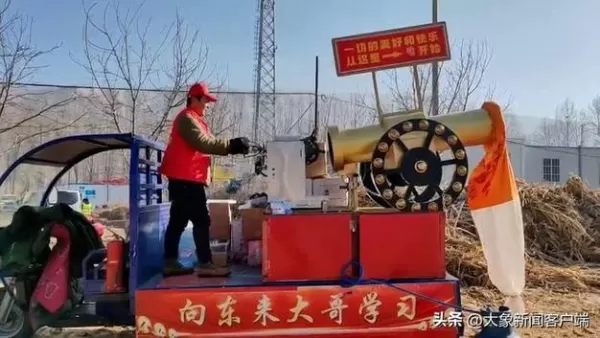 河南“快乐哥”在甘肃震区制作爆米花：不到一周用了800斤玉米